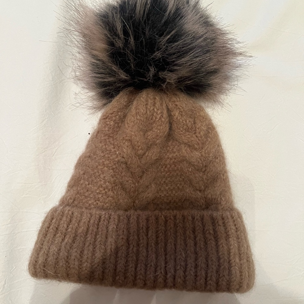Elegant Tan Knit Hat with Faux Fur Pom-Pom